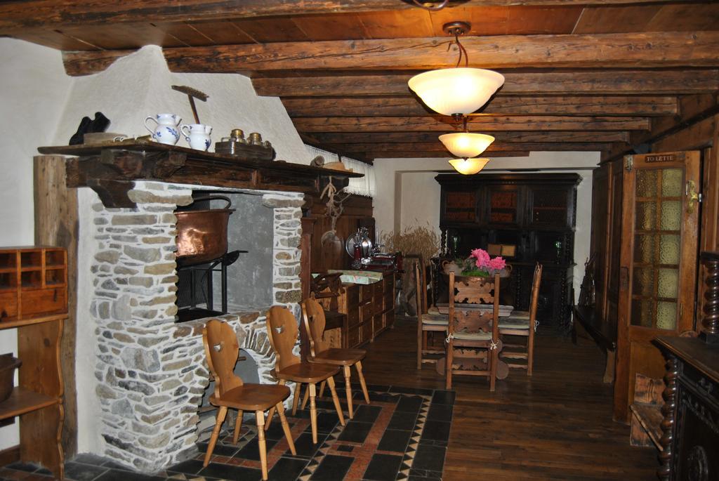 קייזה אין ולמלנקו Casa Vacanza La Rocca מראה חיצוני תמונה