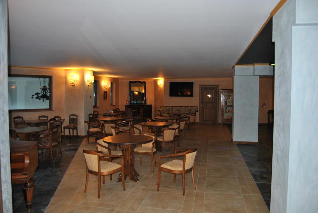 קייזה אין ולמלנקו Casa Vacanza La Rocca מראה חיצוני תמונה