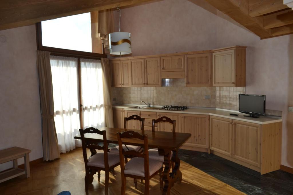 קייזה אין ולמלנקו Casa Vacanza La Rocca חדר תמונה