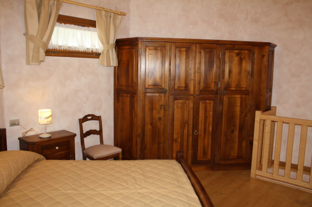 קייזה אין ולמלנקו Casa Vacanza La Rocca מראה חיצוני תמונה